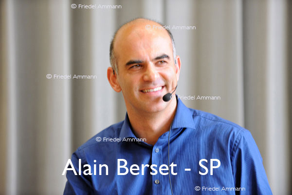 SCHWEIZ – Geschichte / Politik – JUSO Jahresversammlung Liestal, 5. Nov. 2011 – Bundesratskandidat Alain Berset