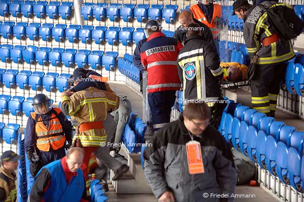 SCHWEIZ - Service Public - Sanität im Einsatz
