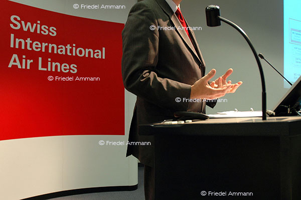 SCHWEIZ - Wirtschaft - SWISS
