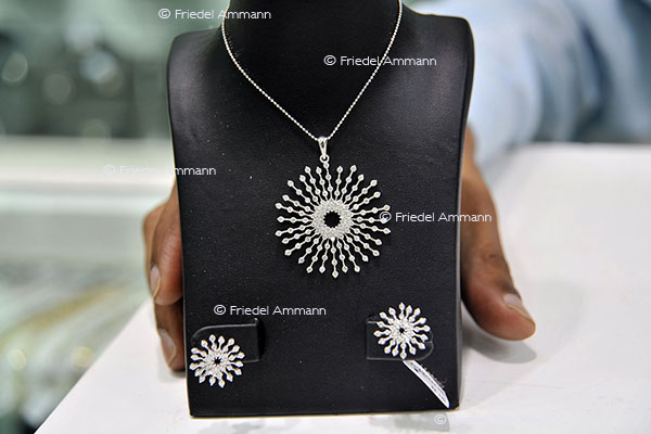 WORLD - Tourismus / Tourism - Souvenir