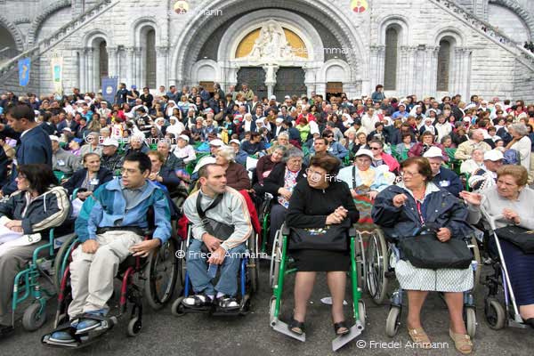 WORLD - Tourismus / Tourism - Lourdes, Pyreneen, France