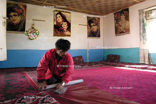WORLD - Afghanistan - Bamiyan - Restaurant