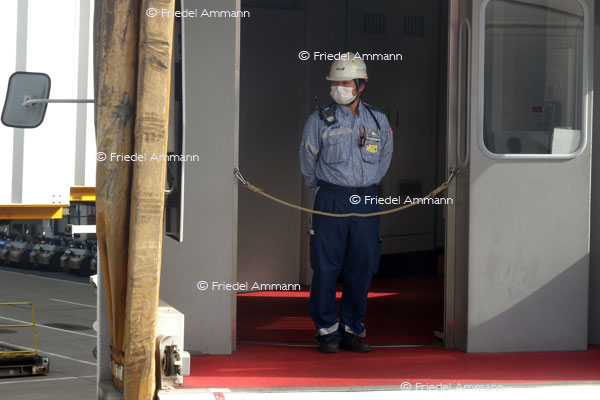 WORLD – Japan – Gangway Narita Airport, Tokyo