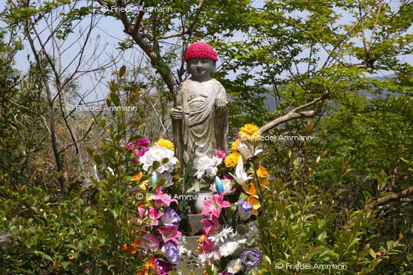 WORLD – Japan – Jizo Statue