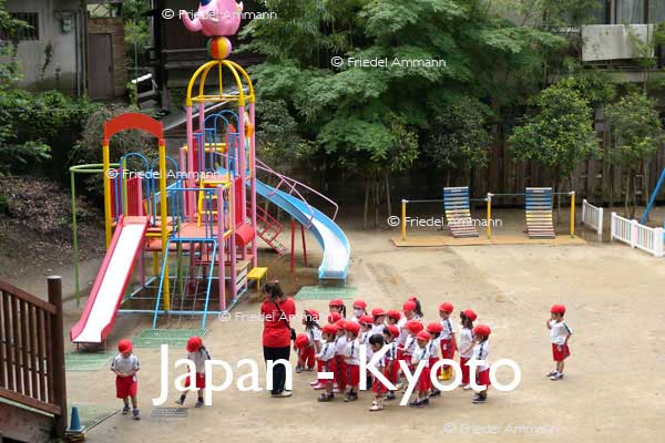 WORLD – Japan – Preschool, Kyoto