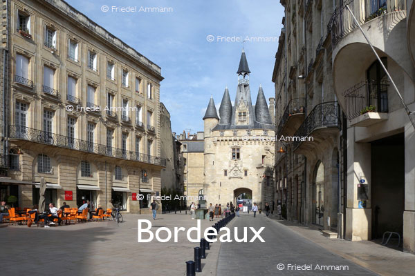WORLD - France, Sud Ouest - Porte Cailhau, Bordeaux