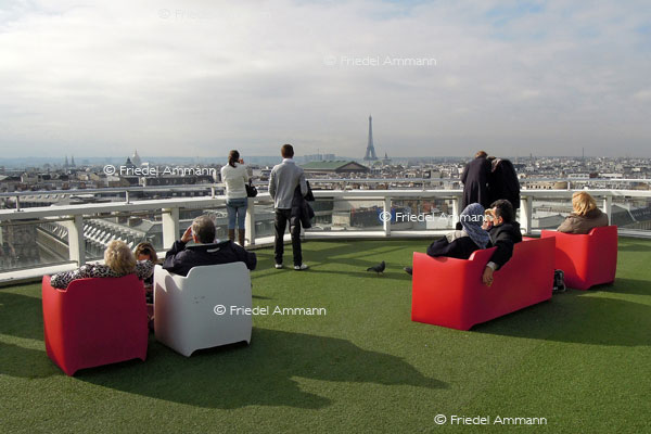 WORLD - France, Paris – Galerie Lafayette