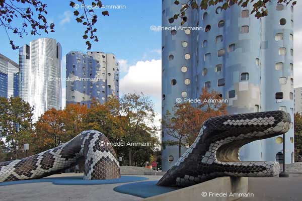 WORLD - France, Paris – Serpent, Logement sociale