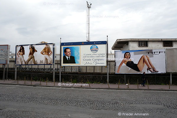WORLD - Italia - Napoli