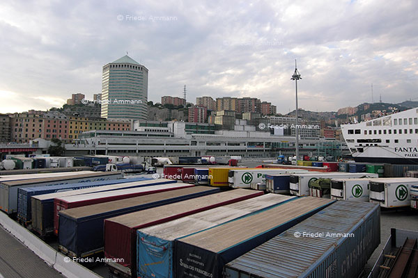 WORLD – Italia, Genua