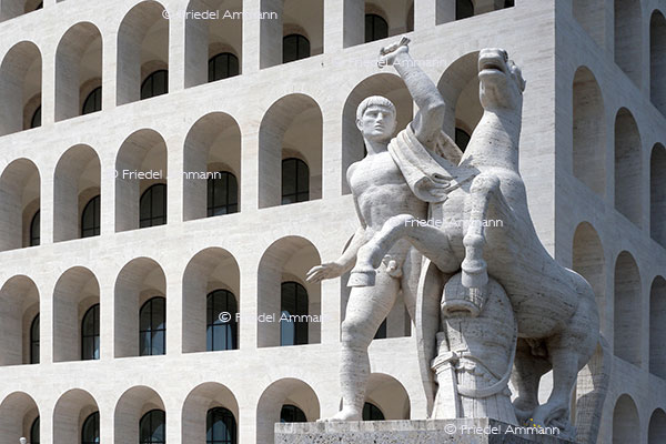 WORLD - Italia, Rom - E.U.R.
