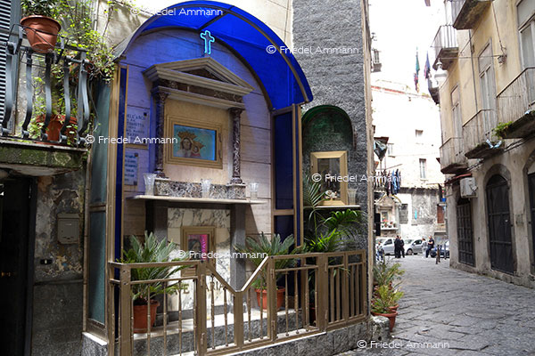 WORLD - Italia, Napoli  