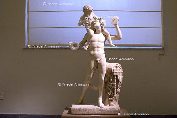 WORLD - Italia, Napoli - Archäologisches Nationalmuseum / Museo Archeologico Nazionale