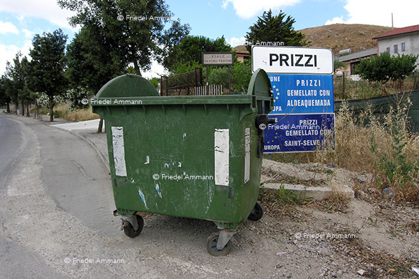 WORLD - Italia, Sizilien / Sicilia - Prizzi
