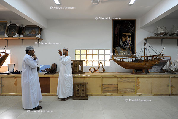 WORLD – Oman - Wharft Dhau–Shop, Sur