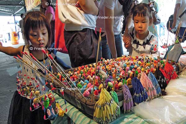 WORLD – Hong Kong – Fimo Figures