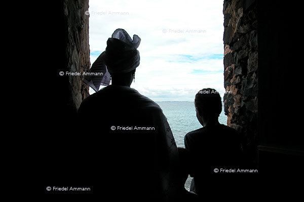 WORLD - Senegal - Goree, Maison des Esclaves, «porte sans retour»