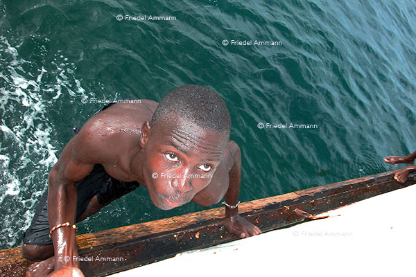 WORLD - Senegal - Ferry Goree-Dakar