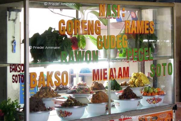WORLD – Indonesien, Java – muslim restaurant Yogyakarta