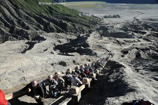 WORLD – Indonesien, Java – walk to Mt. Bromo