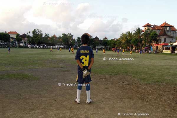 WORLD - Indonesien, Bali – Ubud football field