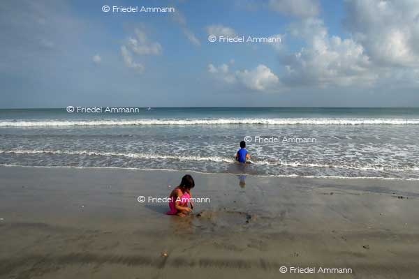 WORLD - Indonesien, Bali – Kuta Beach