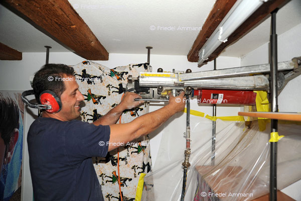 WIRTSCHAFT / ECONOMY - Handwerk / Craft – Bauarbeiter / Mason