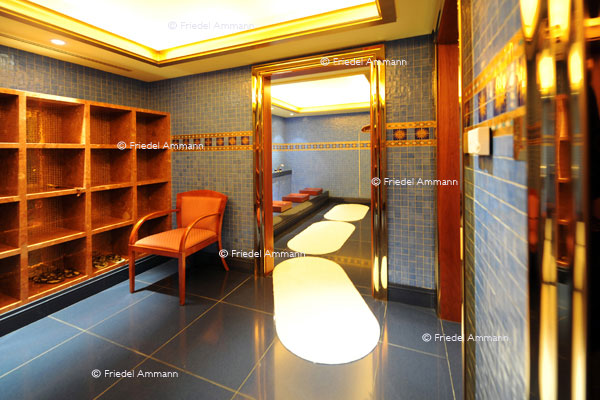 WIRTSCHAFT / ECONOMY - Dienstleistung / Service - Burj al Arab Hotel, prayers room, Dubai 