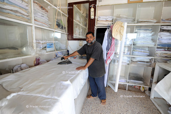 WIRTSCHAFT / ECONOMY - Dienstleistung / Service – Textilreiniger / Laundry, Oman