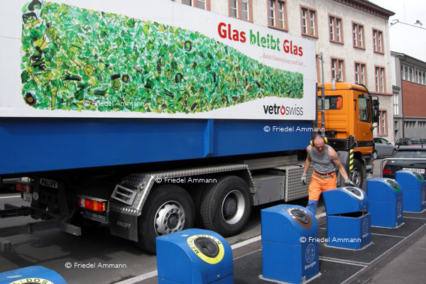 WIRTSCHAFT / ECONOMY - Dienstleistung / Service – Recycling