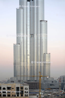 WIRTSCHAFT / ECONOMY – Architektur / Building - Burj Khalifa Bin Zayed, (828 M), Dubai