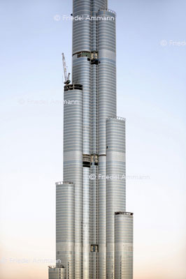 WIRTSCHAFT / ECONOMY – Architektur / Building - Burj Khalifa Bin Zayed, (828 M), Dubai