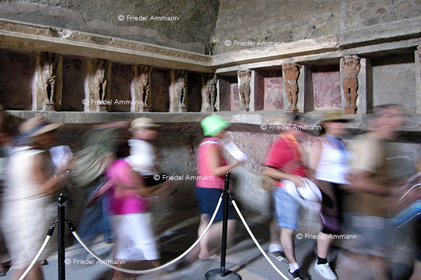 WIRTSCHAFT / ECONOMY - Business - Tourismus - Pompeji, Italia