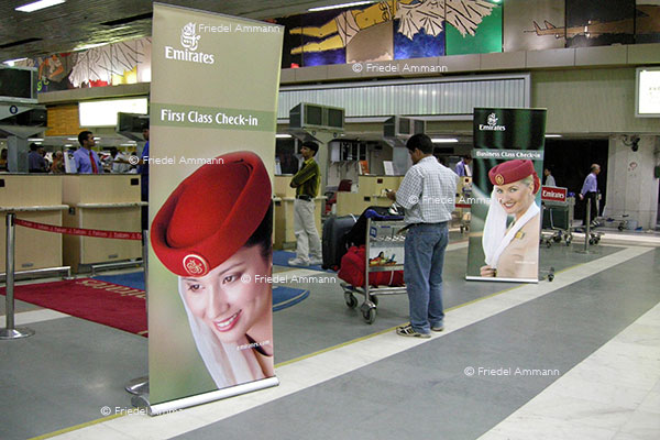 WIRTSCHAFT / ECONOMY - Big Business - Check-In, Emirates Airlines