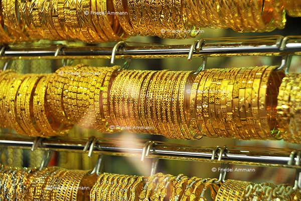 WIRTSCHAFT / ECONOMY - Big Business - Gold