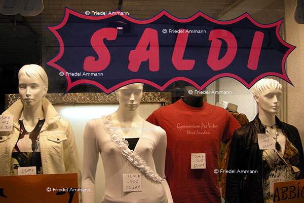 WIRTSCHAFT / ECONOMY - Konsum / Consumption - Ausverkauf, closing sale, Saldi