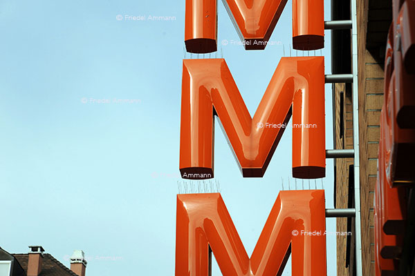 WIRTSCHAFT / ECONOMY - Konsum / Consumption - MIGROS 