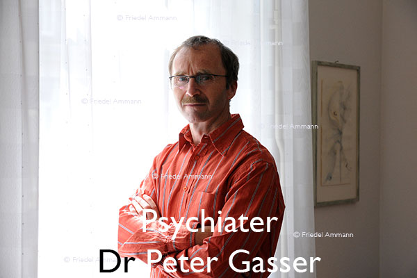 WIRTSCHAFT / ECONOMY - Forschung / Research – LSD-Forschung - Dr. Peter Gasser, Psychiater 