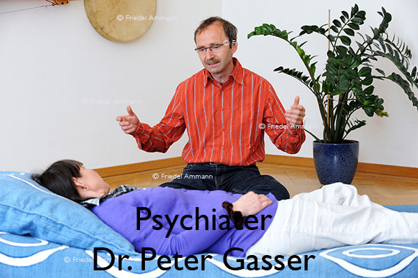 WIRTSCHAFT / ECONOMY - Forschung / Research – LSD-Forschung - Dr. Peter Gasser, Psychiater 