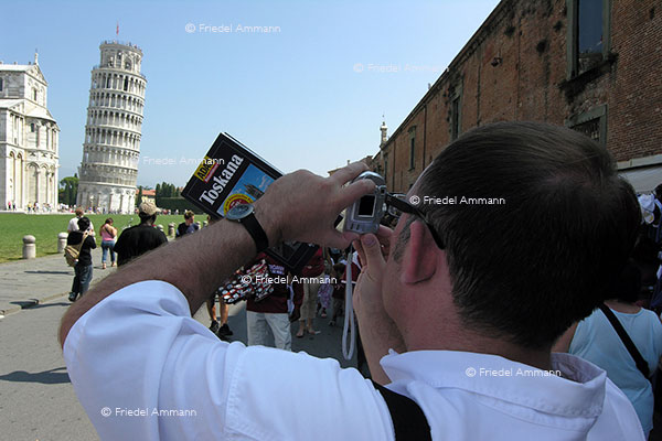 WIRTSCHAFT / ECONOMY - Tourismus international - Pisa, Italia