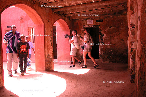 WIRTSCHAFT / ECONOMY - Tourismus international - Maison des Esclaves - Goree, Senegal 