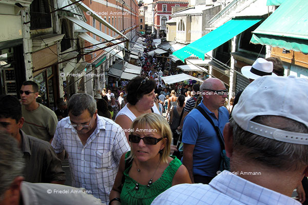 WIRTSCHAFT / ECONOMY - Tourismus international – Venedig, Venice, Italia