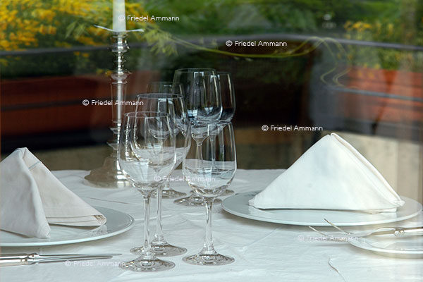 WIRTSCHAFT / ECONOMY - Hotellerie – Gastronomie / Hospitality