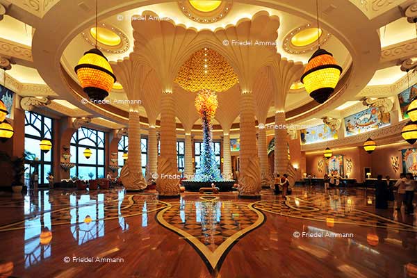 WIRTSCHAFT / ECONOMY - Hotellerie - Jumeira Palm Hotel, Dubai 
