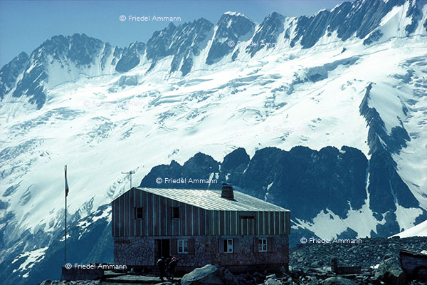 WIRTSCHAFT / ECONOMY - Gastronomie / Hospitality - Bergseeschjien SAC-Hütte, Schweizer Alpen