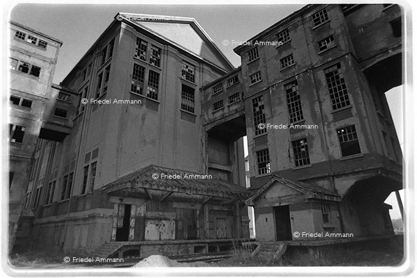 WIRTSCHAFT / ECONOMY - Industrie Brachen / Brownfield - Stillgelegte Kaligrube / Potash Mine Rudolph bei Pulversheim - Elsass, France