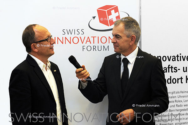 WIRTSCHAFT / ECONOMY - Symposien / Conventions - LOWA CEO René Urfer &. Bendicht Luginbuehl Swiss Innovation Forum 09 in Basel