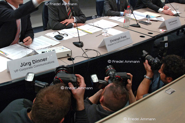 WIRTSCHAFT / ECONOMY - Kommunikation / Communication - Pressconference