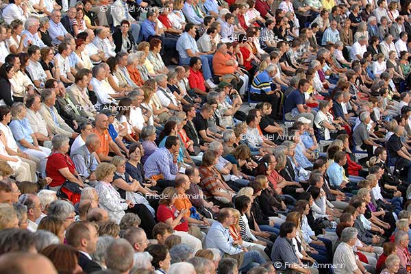 WIRTSCHAFT / ECONOMY - Gesellschaft / Society