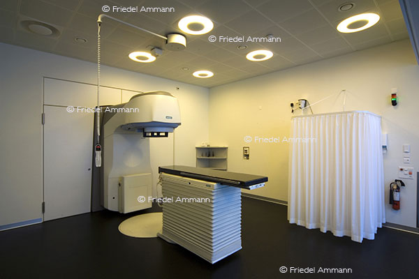 WIRTSCHAFT / ECONOMY - Gesundheitswesen / Health - Radio-Onkologie / Oncology – Kantonsspital / Hospital, Aarau